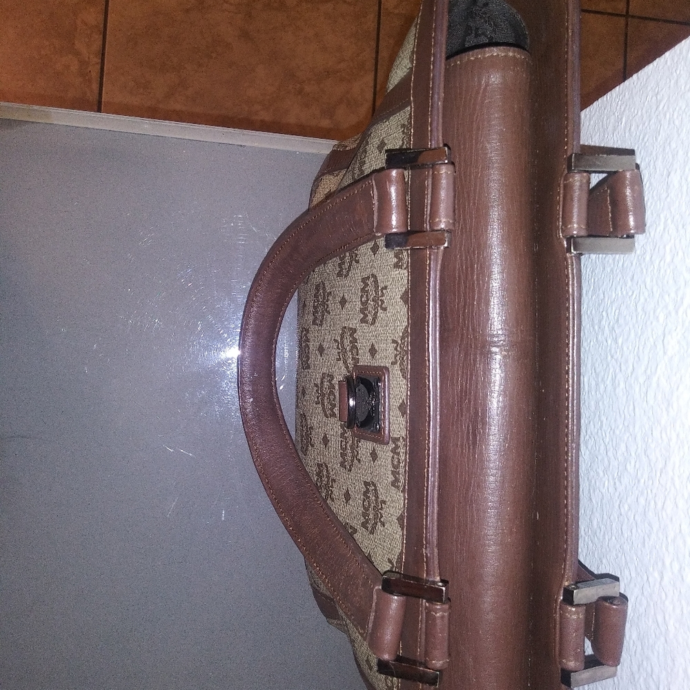 Purse - Picture 8 of 9